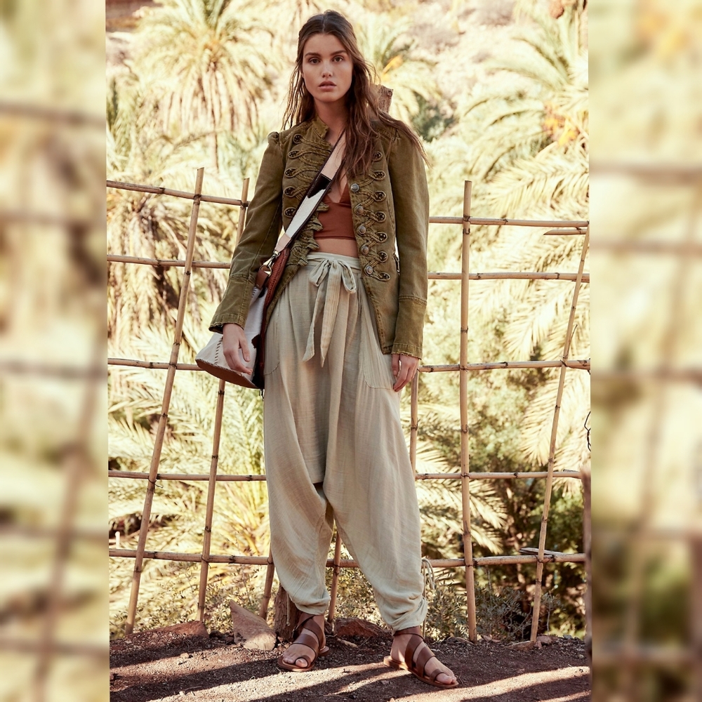 Free People Seamed and Structured Denim Jacket - Picture 6 of 12